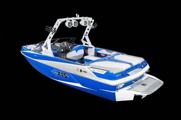 2016-Axis_T22_studio-rear_lowres