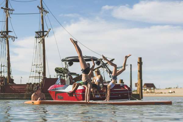 2019_Malibu_21MLX_Acrobatics